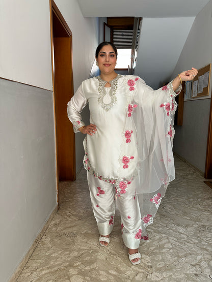 🌸 Rosè Gul – Elegance in Every Detail 🌸