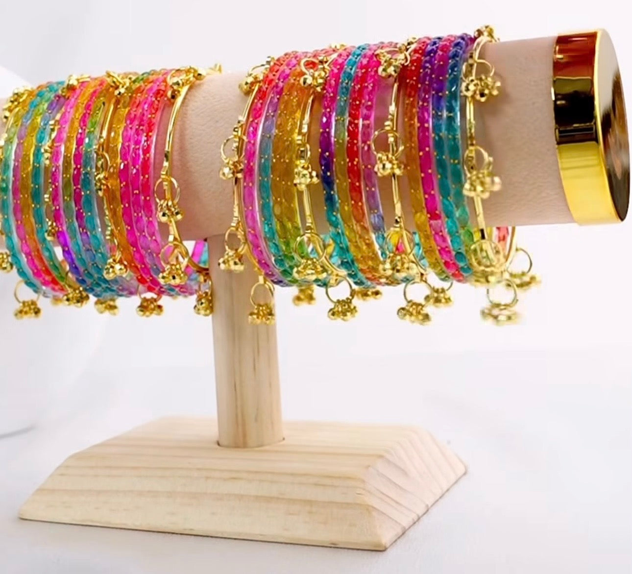 ✨TRADITIONAL LIGHT  MULTICOLOR BANGLES